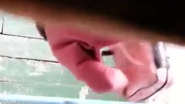 Скрытая камера в туалете снимает то, как казашки мочатся